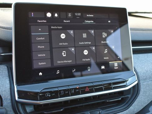 Used 2022 Jeep Compass Latitude image 12