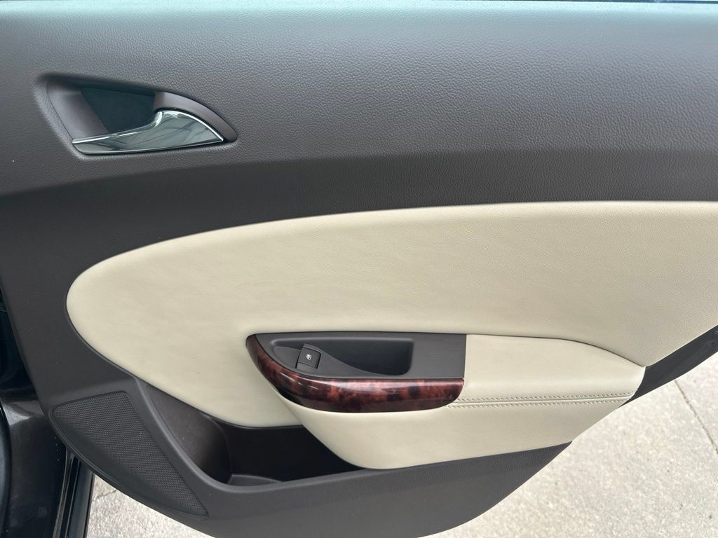 Certified 2013 Buick Verano Convenience FWD image 24