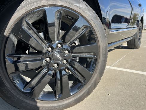 Certified 2023 Lincoln Navigator Reserve image 14