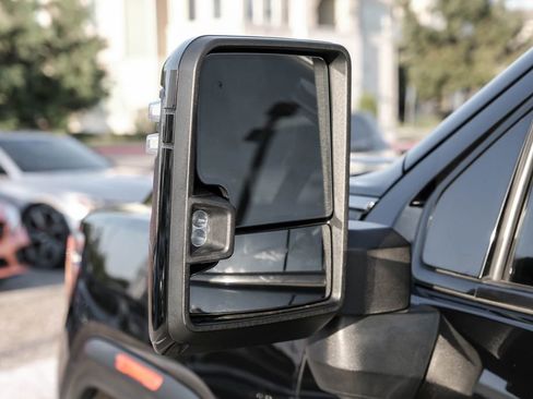 Used 2021 GMC Sierra 2500 AT4 w/ AT4 Premium Plus Package image 43