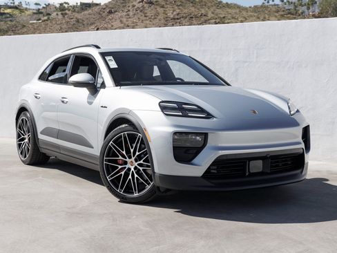 New 2026 Porsche Macan 4S Electric image 9