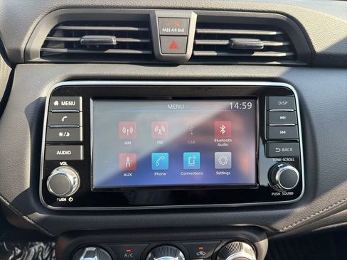 Used 2024 Nissan Versa S w/ S Plus Package image 30