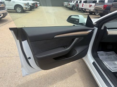 Used 2023 Tesla Model 3 Standard Range RWD image 8