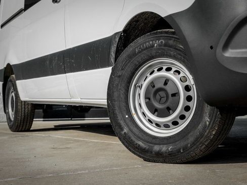 Used 2026 Mercedes-Benz Sprinter 2500 image 7