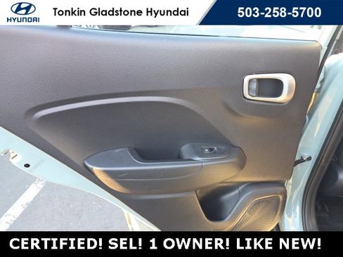 Certified 2025 Hyundai Venue SEL image 24