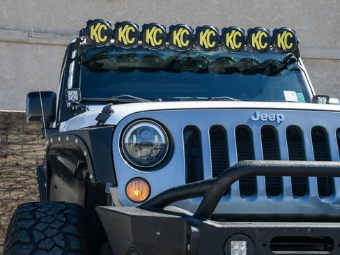 Used 2015 Jeep Wrangler Freedom Edition image 4