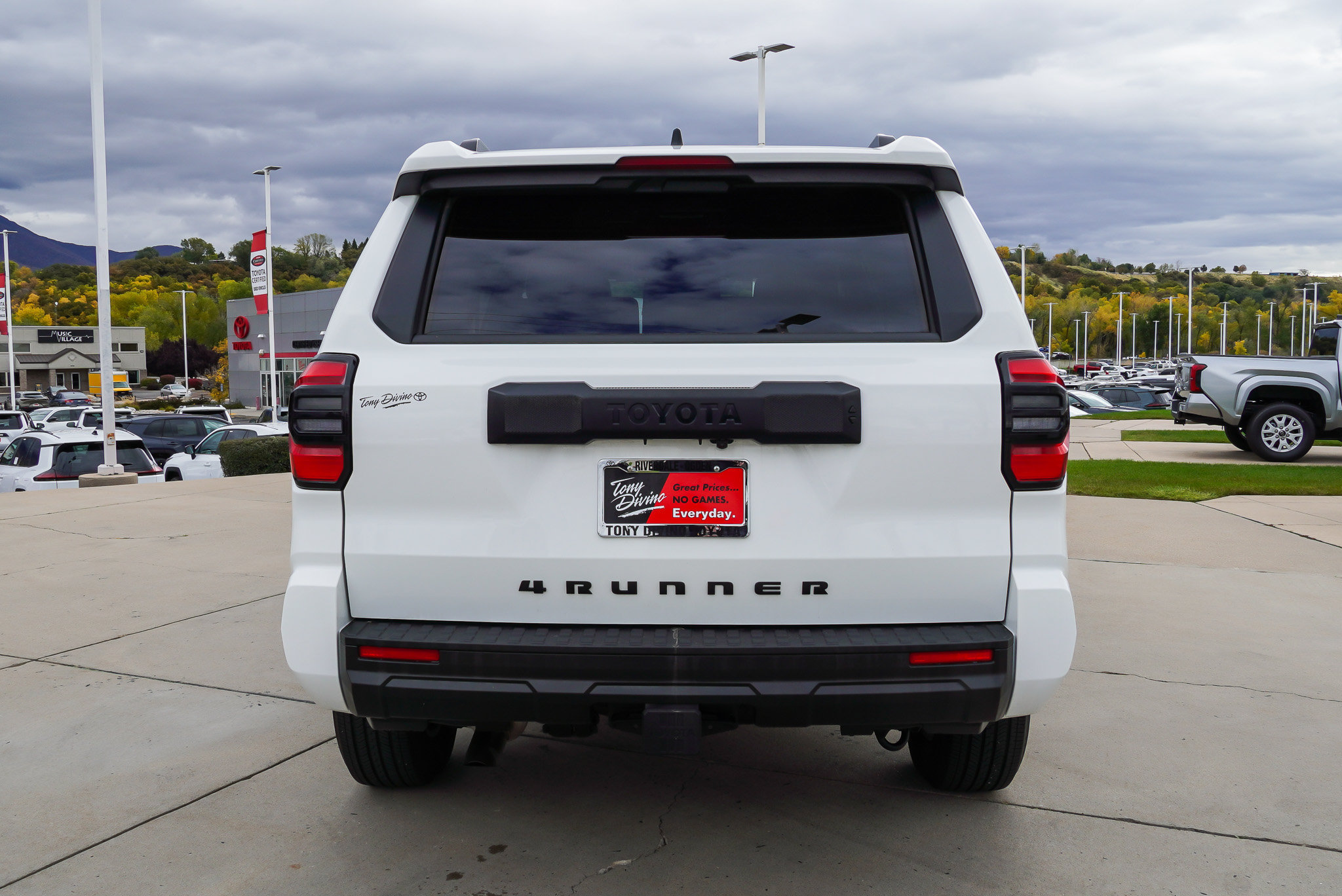 Certified 2025 Toyota 4Runner SR5 AWD/4WD image 7