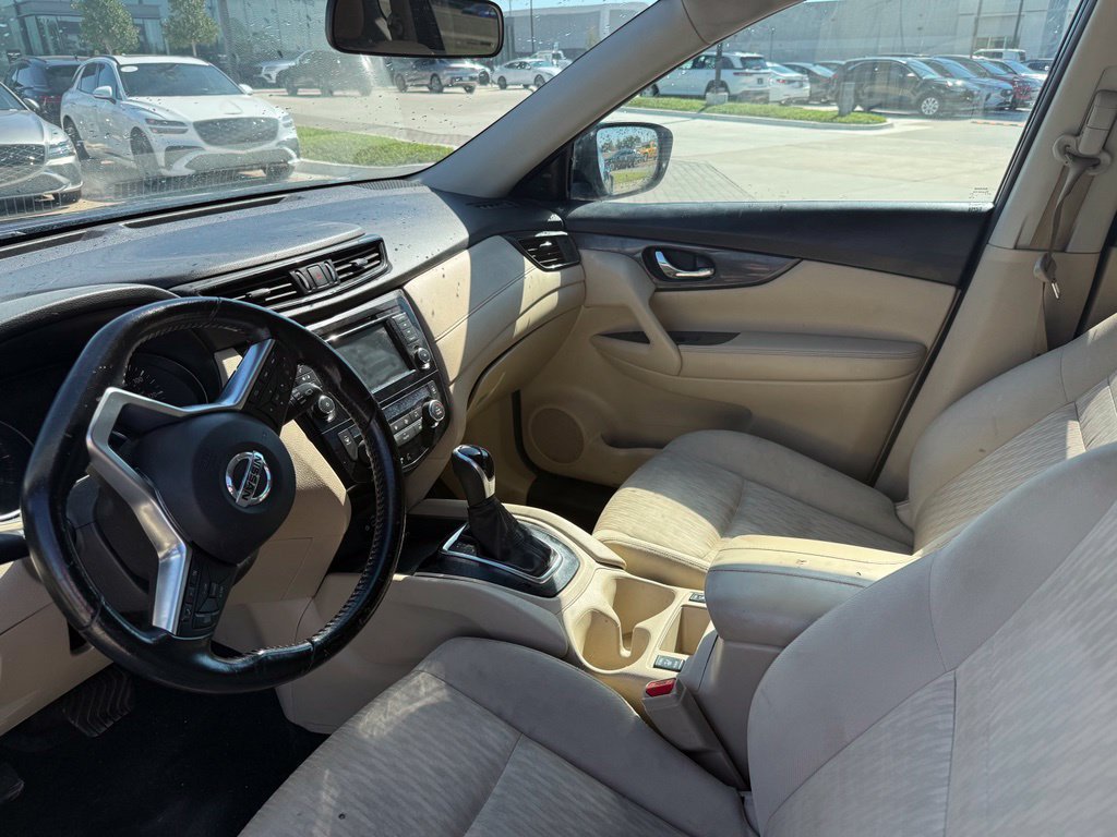 Used 2020 Nissan Rogue SV FWD image 12