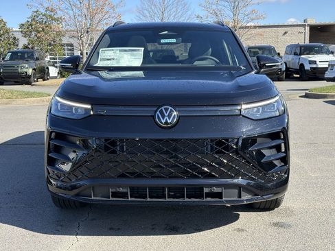 New 2026 Volkswagen Tiguan SE R-Line image 8