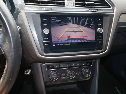 Used 2020 Volkswagen Tiguan SE R-Line w/ 3rd Row Seat Package AWD/4WD image 20