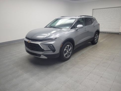 Used 2024 Chevrolet Blazer LT w/ Convenience Package FWD image 2