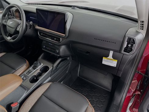 New 2025 Ford Bronco Sport Outer Banks w/ Sasquatch Outer Banks Package AWD/4WD image 30