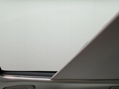 Certified 2023 Toyota Camry XLE w/ Navigation Package image 10