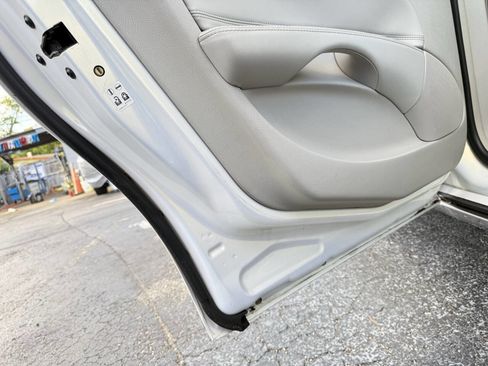 Used 2007 Buick Lucerne CXL w/ Luxury Package image 35