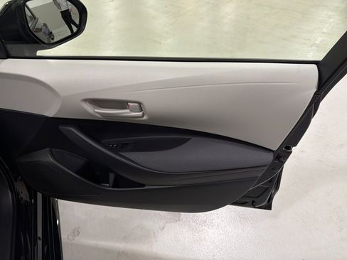 Used 2026 Toyota Corolla LE w/ LE Premium Package FWD image 38