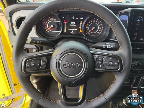 Certified 2024 Jeep Gladiator Sport image 20