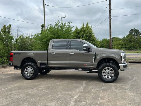 Used 2026 Ford F250 Lariat w/ Lariat Premium Package image 14