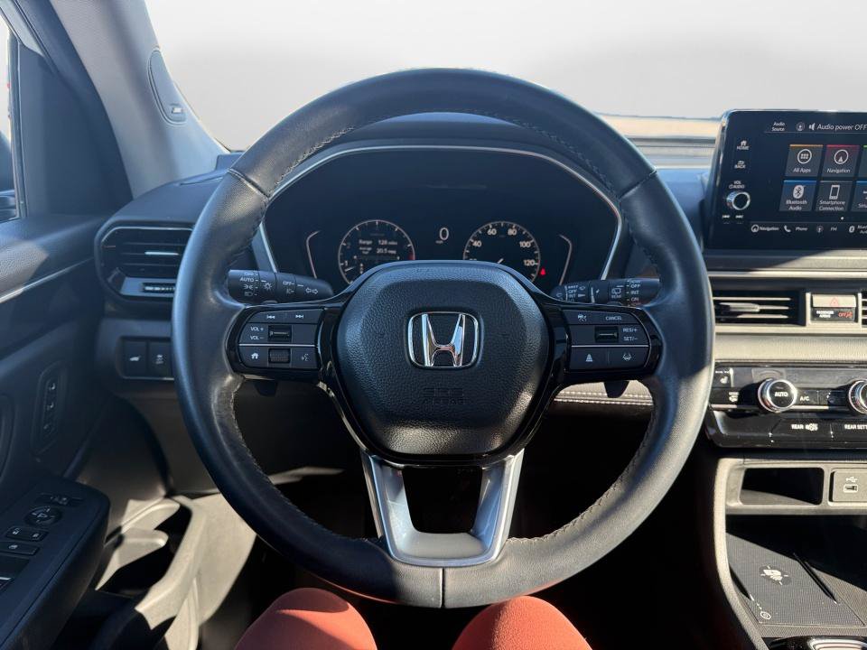 Certified 2025 Honda Pilot Touring image 13