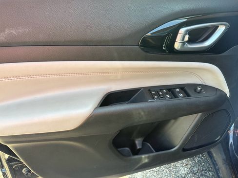 Used 2025 Jeep Compass Limited AWD/4WD image 14
