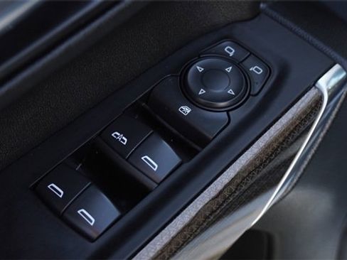 Used 2020 Chevrolet Silverado 1500 LT Trail Boss image 19