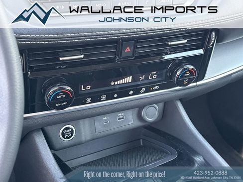 Used 2021 Nissan Rogue SV FWD image 24