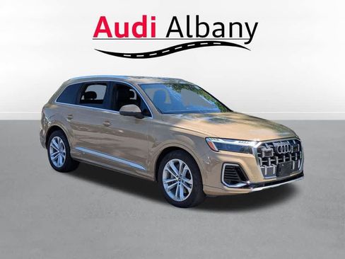 Certified 2025 Audi Q7 3.0T Prestige AWD/4WD image 3