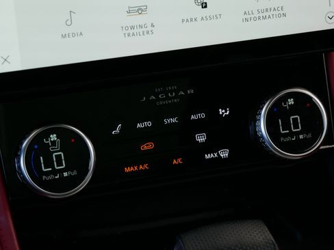 Used 2021 Jaguar F-PACE SVR AWD/4WD image 22