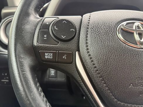 Used 2018 Toyota RAV4 XLE AWD/4WD image 26