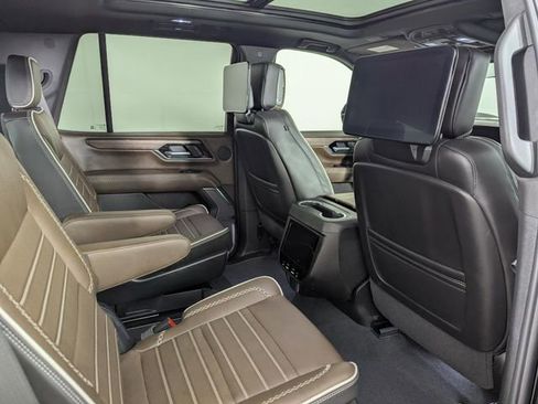 Used 2025 GMC Yukon Denali Ultimate image 28