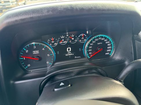 Used 2019 GMC Yukon XL Denali w/ Open Road Package AWD/4WD image 17