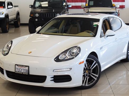 Used 2016 Porsche Panamera AWD/4WD image 12