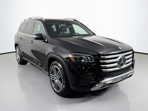 Used 2026 Mercedes-Benz GLS 450 4MATIC image 3