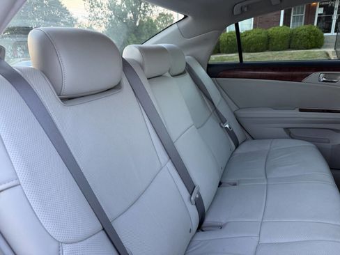 Used 2011 Toyota Avalon Limited image 23