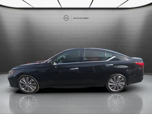 Certified 2025 Nissan Altima 2.5 SL FWD image 7