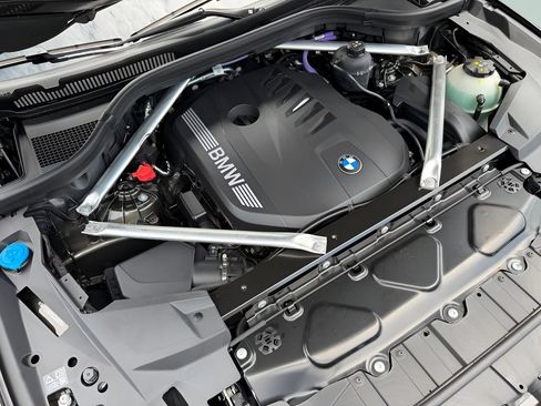 New 2026 BMW X5 xDrive40i w/ M Sport Package AWD/4WD image 24