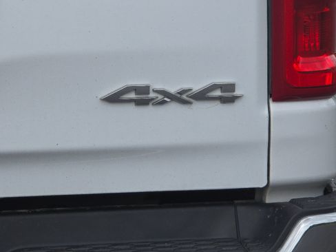 Used 2025 RAM 1500 Laramie AWD/4WD image 6