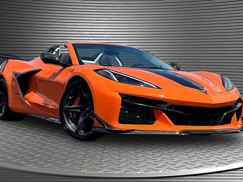 Used 2023 Chevrolet Corvette Z06 w/ Stealth Interior Trim Package RWD image 3
