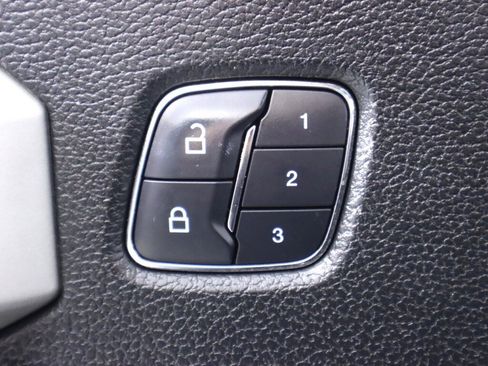 Used 2017 Ford F150 Lariat AWD/4WD image 35