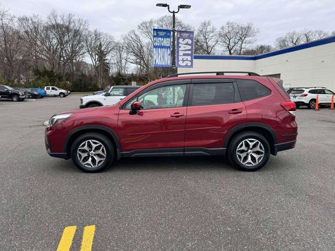 Used 2020 Subaru Forester Premium image 4