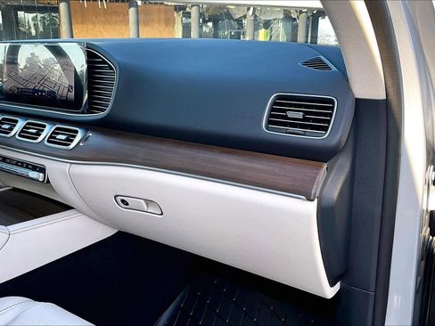 Used 2025 Mercedes-Benz GLE 350 4MATIC image 19