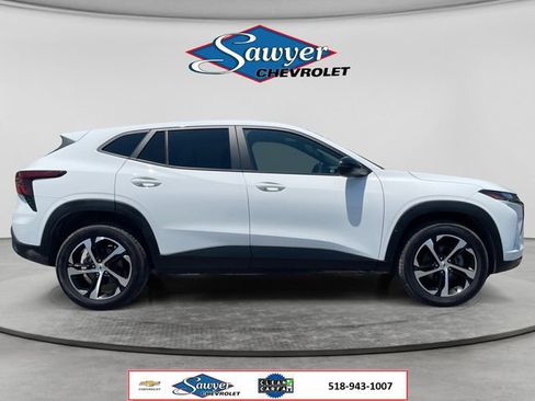 Certified 2024 Chevrolet Trax RS FWD image 6