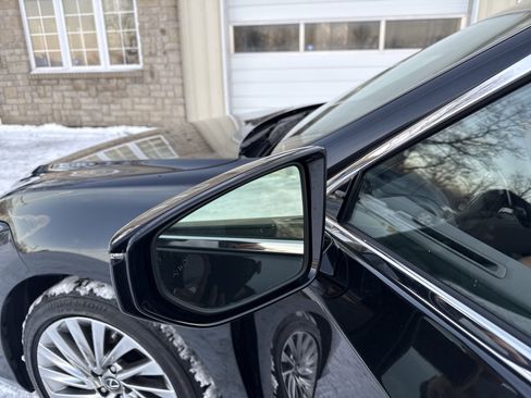 Used 2023 Lexus ES 300h Ultra Luxury image 15