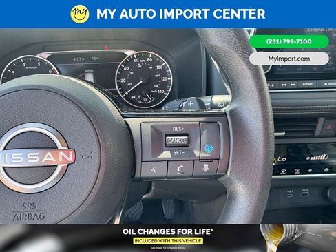Used 2023 Nissan Rogue SV AWD/4WD image 16