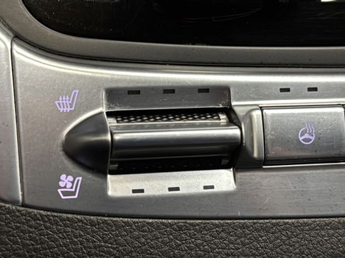 Used 2025 Kia Carnival SX Prestige FWD image 33