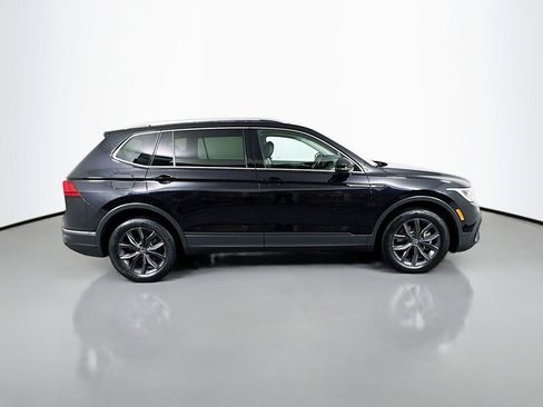 Used 2022 Volkswagen Tiguan SE image 6