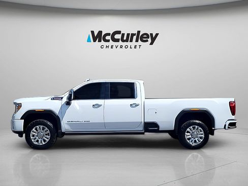 Used 2023 GMC Sierra 3500 Denali w/ Technology Package AWD/4WD image 4