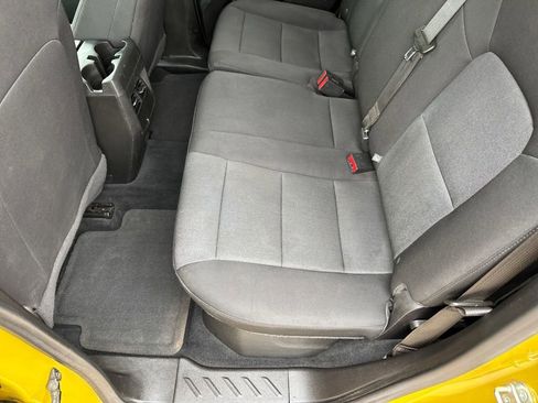 Used 2023 Chevrolet Colorado Trail Boss w/ Technology Package AWD/4WD image 23