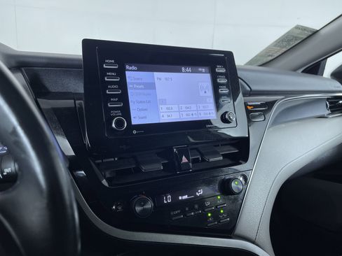 Used 2021 Toyota Camry SE FWD image 18