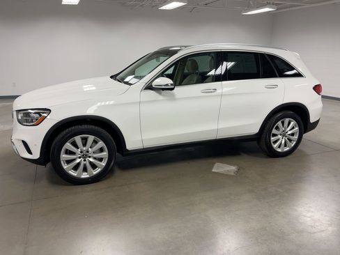 Used 2020 Mercedes-Benz GLC 300 image 2