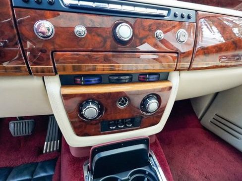 Used 2013 Rolls-Royce Phantom Sedan image 62